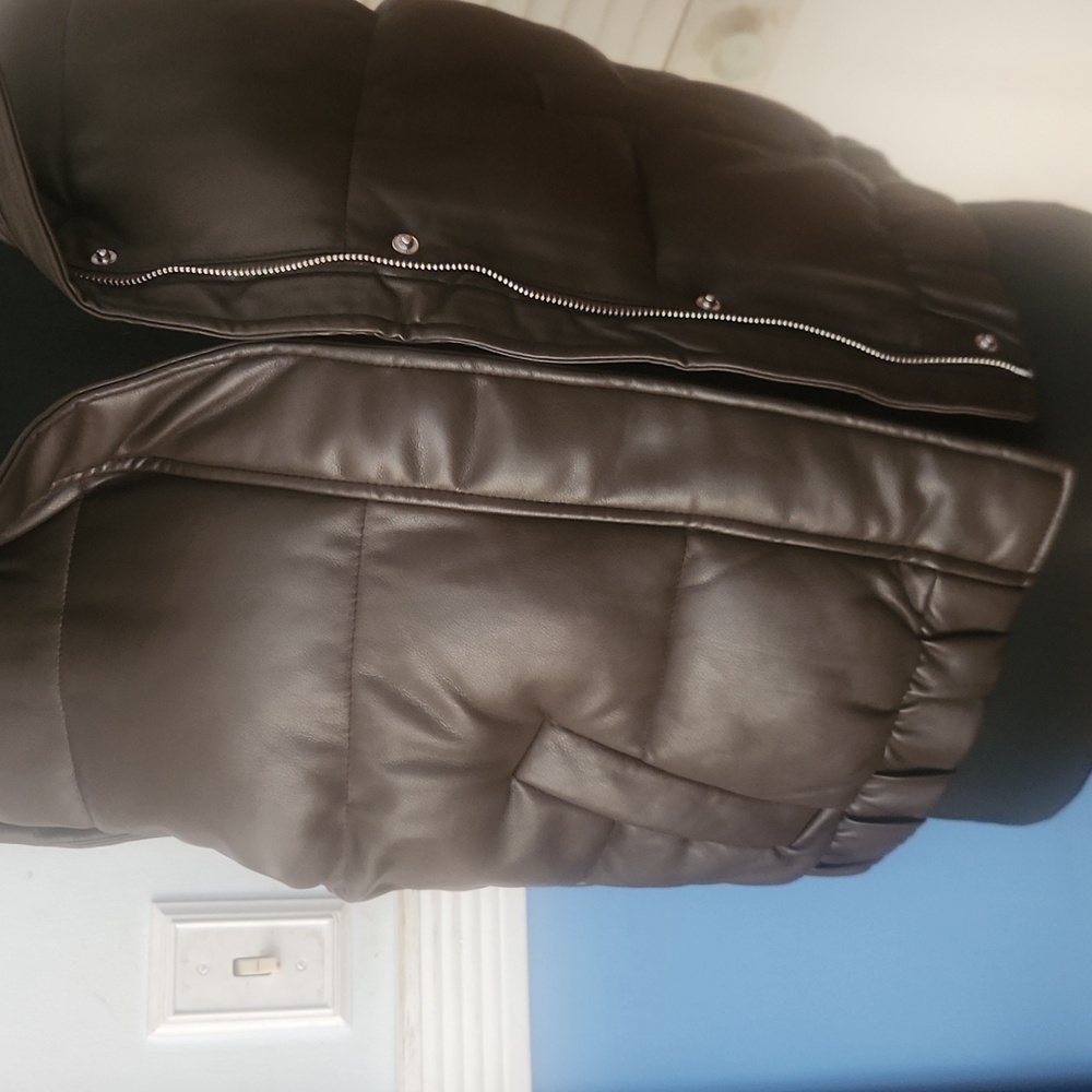 Abercrombie & Fitch Dark Brown Quilted Vest - Picture 6 of 6